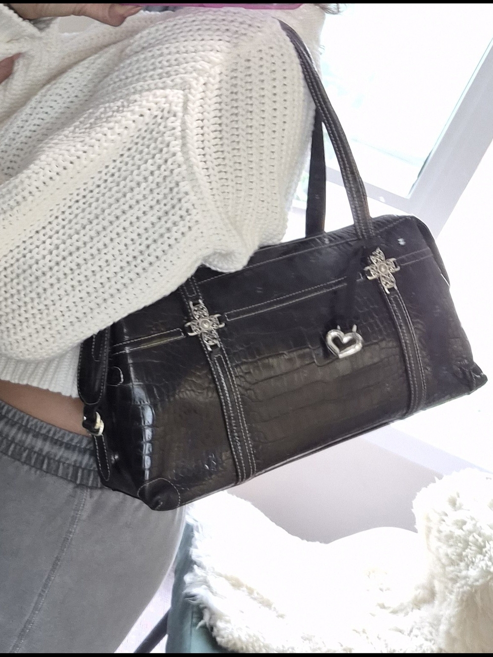 Black Heart-Detail Croc-Embossed Women’s Handbag